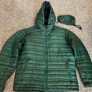 Patagonia Goose Down Hooded Jacket Green Men’s Medium